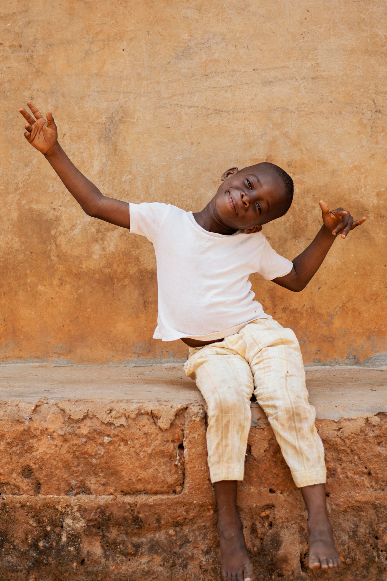 full-shot-happy-kid-outdoors